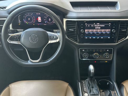 Used 2023 Volkswagen Atlas Cross Sport SE w/ Panoramic Sunroof Package FWD image 14
