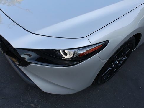 Used 2024 MAZDA MAZDA3 s FWD image 10