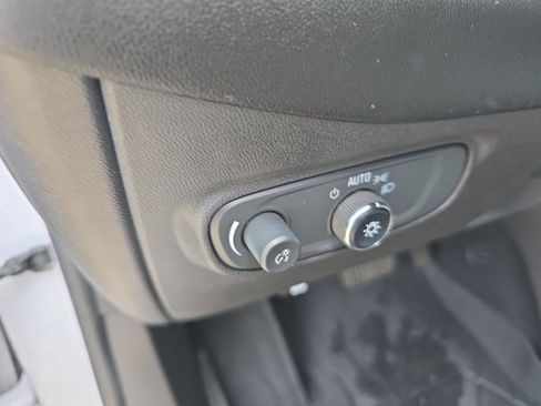 Used 2022 Chevrolet Equinox LT FWD image 20