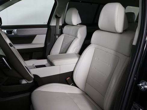 Certified 2025 Hyundai Santa Fe Calligraphy image 34