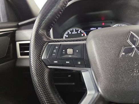 Used 2022 Mitsubishi Outlander SE image 21