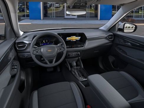 New 2026 Chevrolet TrailBlazer LT w/ Driver Confidence Package FWD image 15