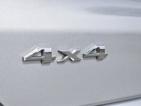 Used 2025 Jeep Compass Limited AWD/4WD image 10