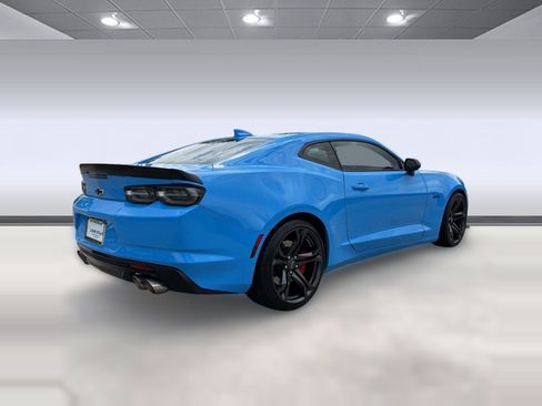 Used 2022 Chevrolet Camaro SS RWD image 9