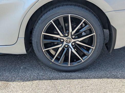 Used 2024 Toyota Camry SE w/ Convenience Package image 28