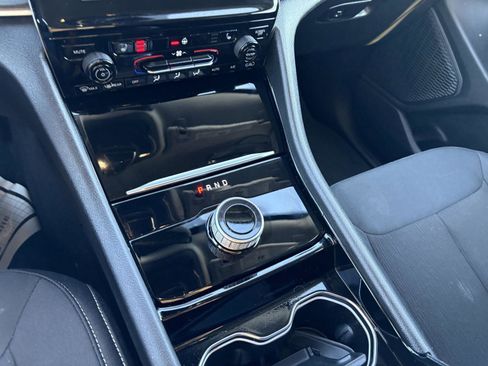 Used 2023 Jeep Grand Cherokee Laredo w/ Luxury Tech Group I image 15