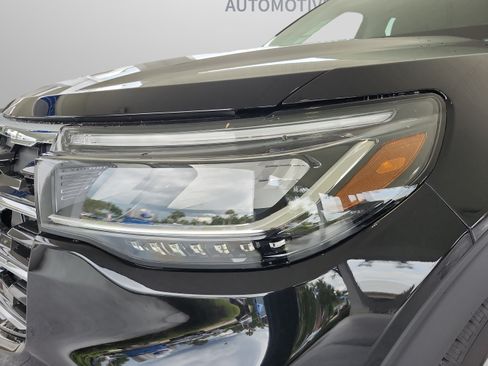 New 2026 Ford Explorer Active RWD image 31