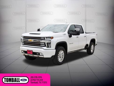 Used 2023 Chevrolet Silverado 2500 High Country w/ Technology Package AWD/4WD image 3