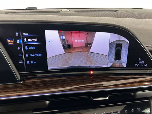 Used 2023 Cadillac Escalade ESV Premium Luxury AWD/4WD image 10