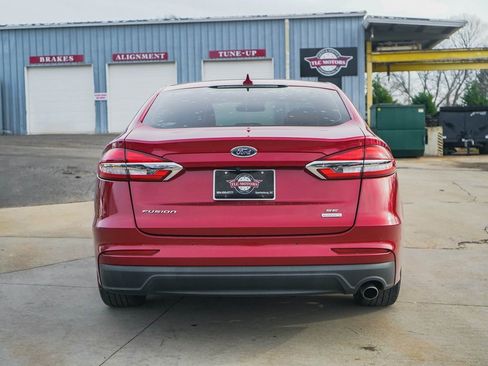 Used 2020 Ford Fusion SE image 29