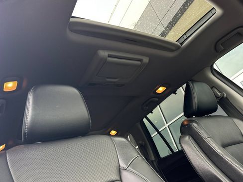 Used 2017 Honda Pilot Elite image 18