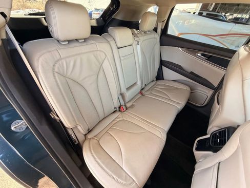 Used 2016 Lincoln MKX Select w/ Select Plus Package image 22