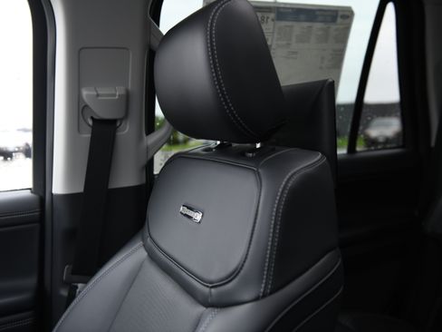 New 2026 Ford Expedition Platinum w/ Driver's Package AWD/4WD image 29