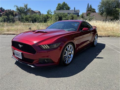 Used 2016 Ford Mustang Coupe RWD image 1