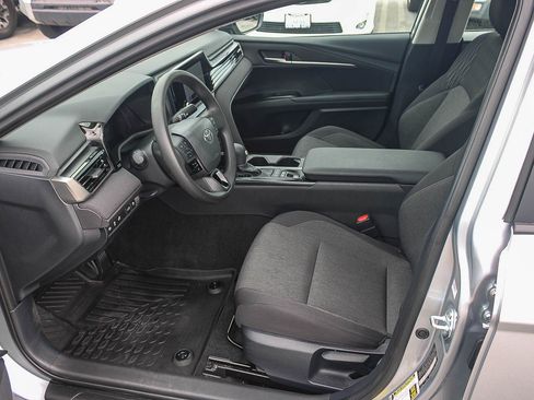 Used 2026 Toyota Camry LE FWD image 19