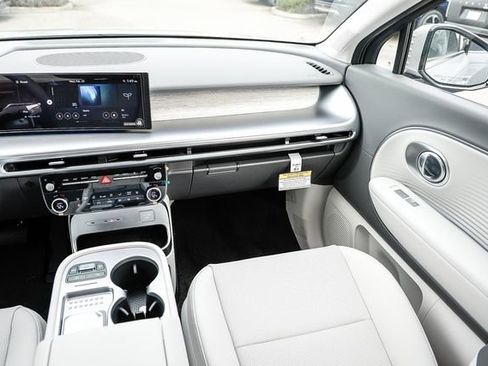 New 2026 Hyundai Ioniq 9 SEL w/ Tow & Go Package AWD/4WD image 18