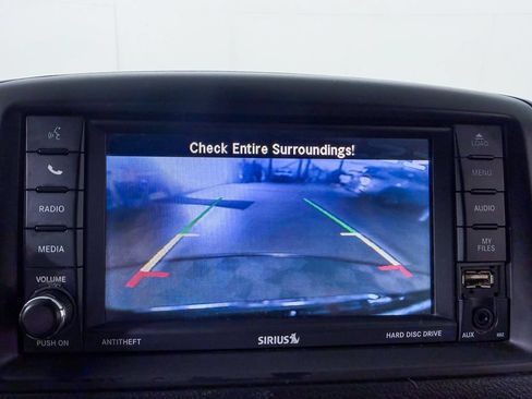 Used 2019 Dodge Grand Caravan SXT FWD image 17