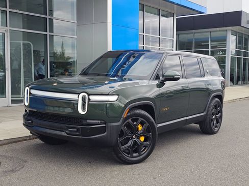 Used 2025 Rivian R1S Premium Dual AWD/4WD image 2