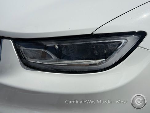 Used 2024 Chrysler Pacifica Limited w/ Trailer Tow Group FWD image 9