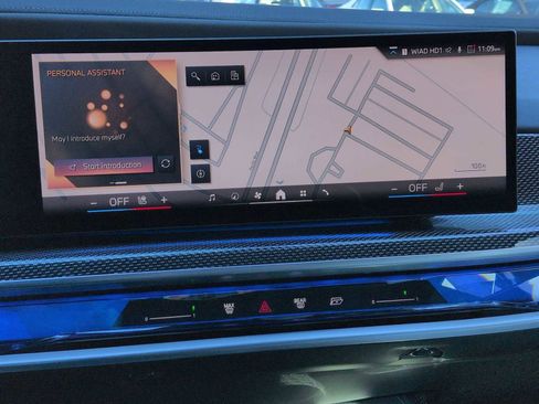 Certified 2023 BMW i7 xDrive60 w/ Executive Package 2 image 29