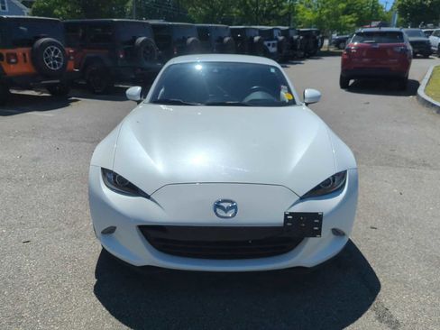 Used 2019 MAZDA MX-5 Miata RF Grand Touring RWD image 9