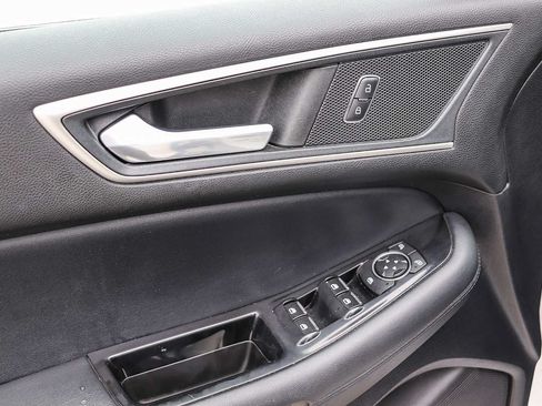 Used 2019 Ford Edge SEL w/ Equipment Group 201A FWD image 22