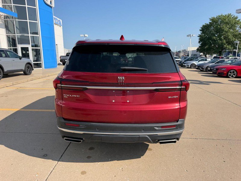 Used 2025 Buick Enclave Preferred AWD/4WD image 3