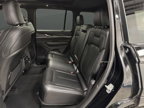 Used 2024 Jeep Grand Cherokee Limited w/ MOPAR Finishing Package image 31