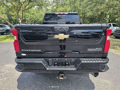 Used 2022 Chevrolet Silverado 2500 High Country w/ Safety Package II AWD/4WD image 5