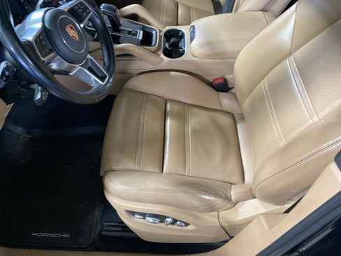 Used 2019 Porsche Cayenne S AWD/4WD image 10