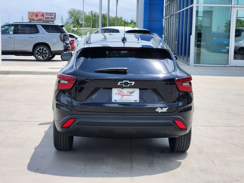 New 2026 Chevrolet Trax LT w/ Driver Confidence Package image 8