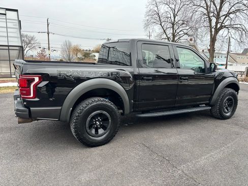 Used 2018 Ford F150 Raptor w/ Equipment Group 802A Luxury image 9