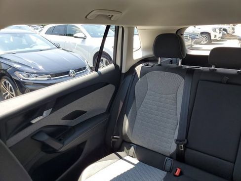 Certified 2025 Volkswagen Tiguan S AWD/4WD image 10