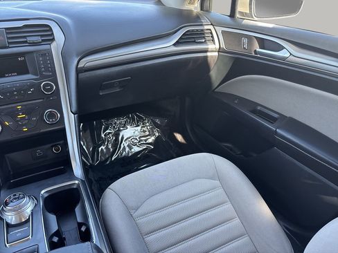 Used 2017 Ford Fusion S FWD image 15