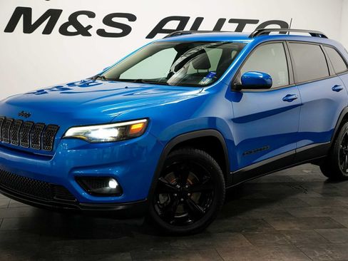 Used 2020 Jeep Cherokee Latitude Plus FWD image 2