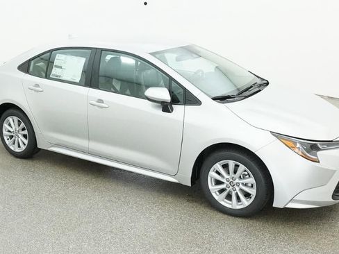New 2026 Toyota Corolla LE FWD image 12