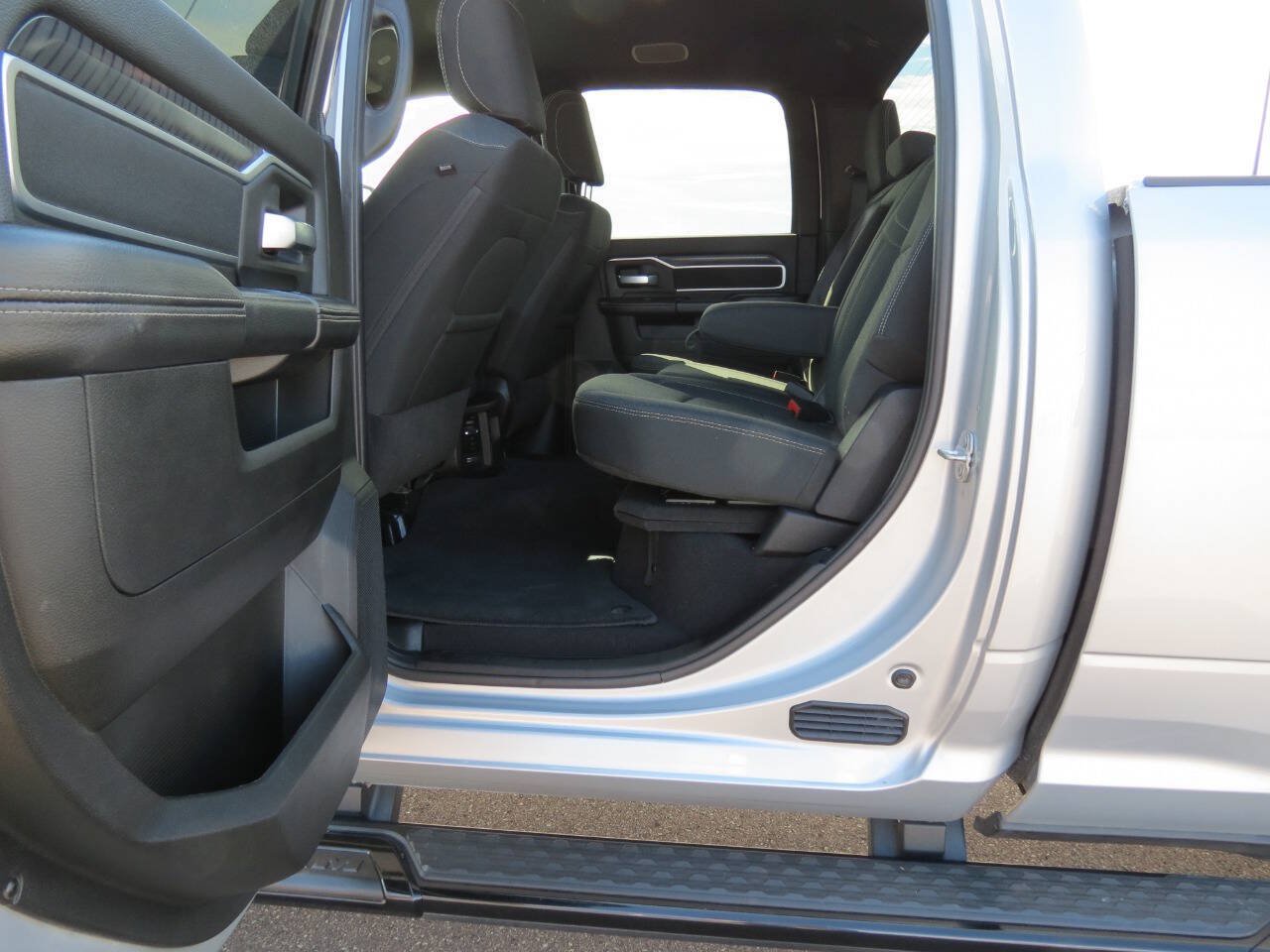 Used 2026 RAM 2500 Big Horn AWD/4WD image 25
