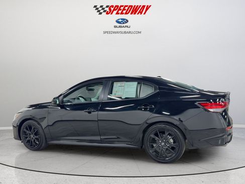 Used 2025 Nissan Sentra SR w/ Midnight Edition FWD image 9