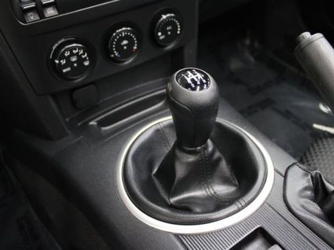 Used 2007 MAZDA MX-5 Miata Sport w/ Convenience Pkg RWD image 12