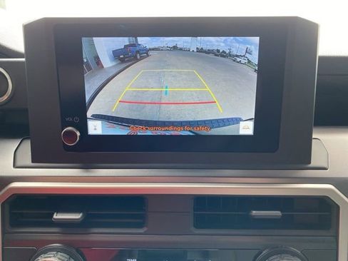 Used 2025 Toyota 4Runner SR5 AWD/4WD image 8