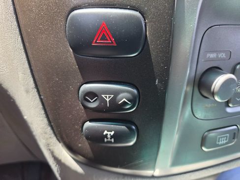 Used 2003 Toyota Land Cruiser AWD/4WD image 22