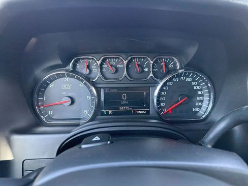 Used 2015 Chevrolet Suburban LT image 12