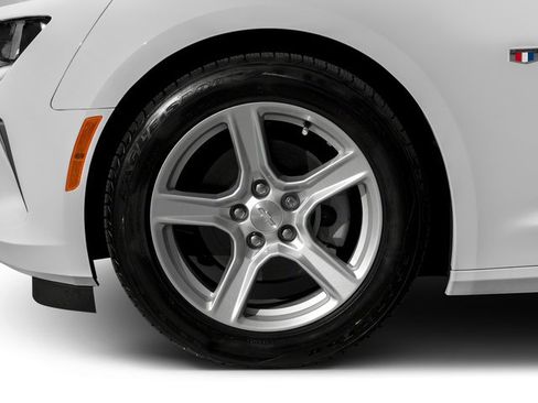 Used 2017 Chevrolet Camaro LT RWD image 14