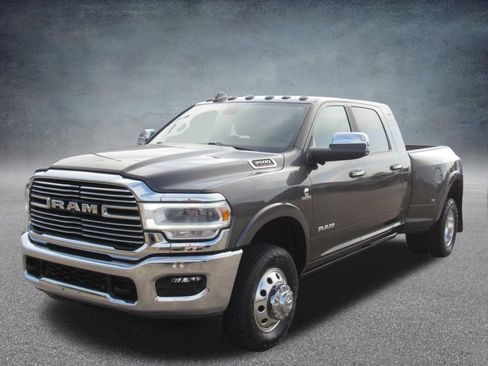 Used 2022 RAM 3500 Laramie AWD/4WD image 2