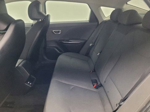 Used 2025 Kia K4 FWD image 18