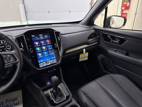 Used 2025 Subaru Forester Limited image 15