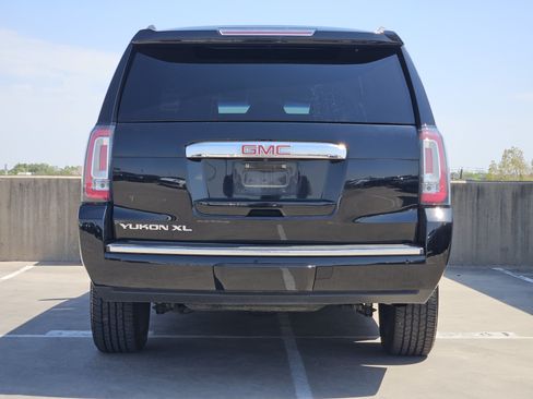 Used 2018 GMC Yukon XL Denali RWD image 7