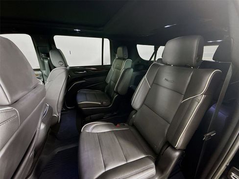 Used 2024 Cadillac Escalade ESV Premium Luxury image 16