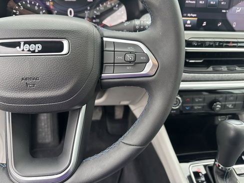 Used 2022 Jeep Compass Latitude image 5