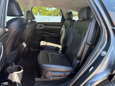 Used 2022 Kia Sorento SX AWD/4WD image 46